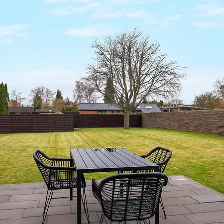 Scandinavian Luxury Retreat Vaerlose (Copenhagen)